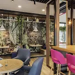 Hotel Ibis Styles East 3*