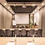 Ibis Styles East 3*