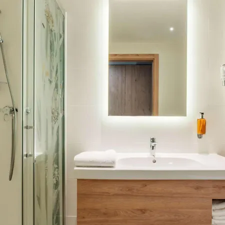 Ibis Styles East