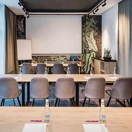 Ibis Styles East Hotel 3*