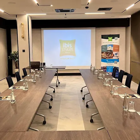Ξενοδοχείο Ibis Styles East 3*