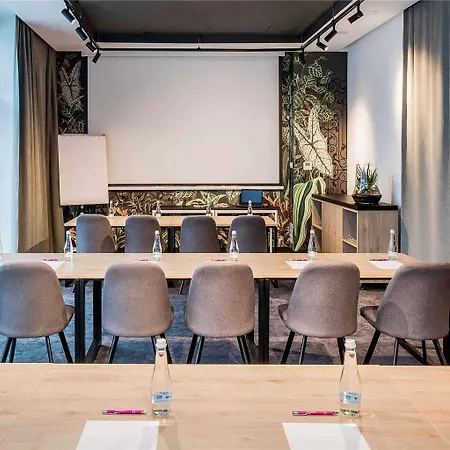 Ibis Styles East