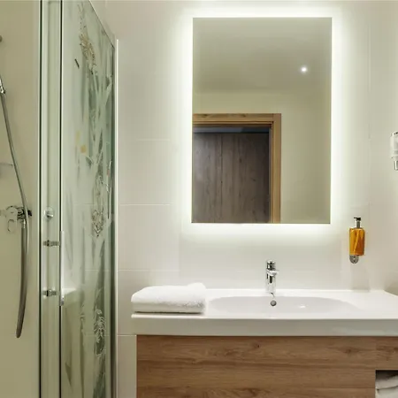 Otel Ibis Styles East 3*