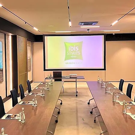 Ibis Styles East 3*