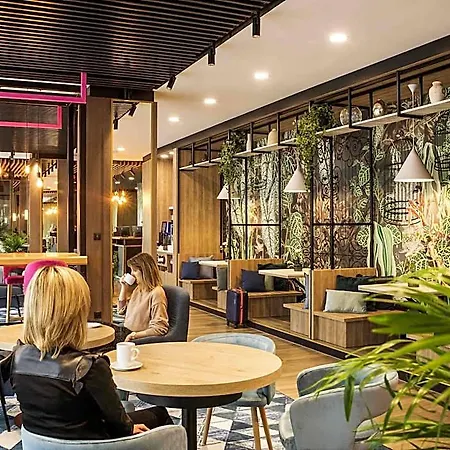Ibis Styles East 3*