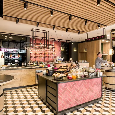 Ibis Styles East Otel