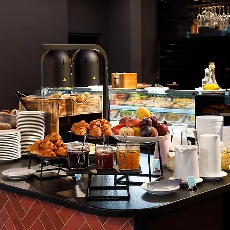 Готель Ibis Styles East 3*