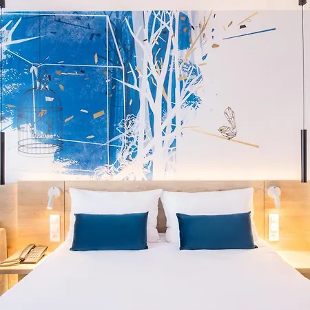 Отель Ibis Styles East 3*