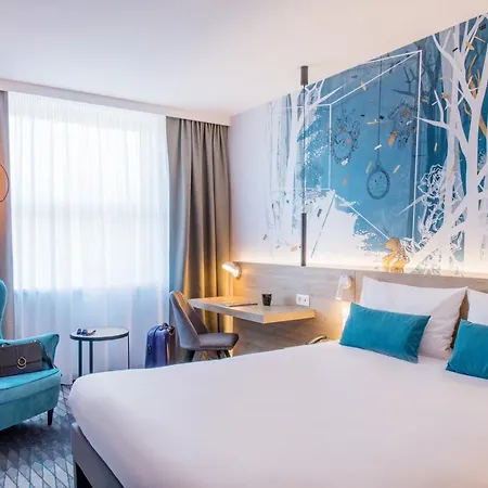 Ibis Styles East Отель 3*