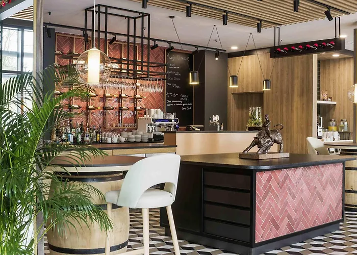 Ibis Styles East מלון