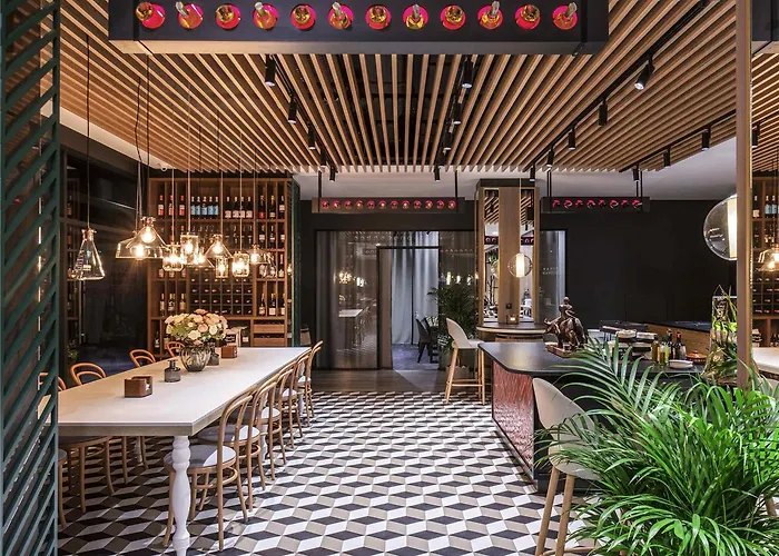 Ibis Styles East מלון 3*